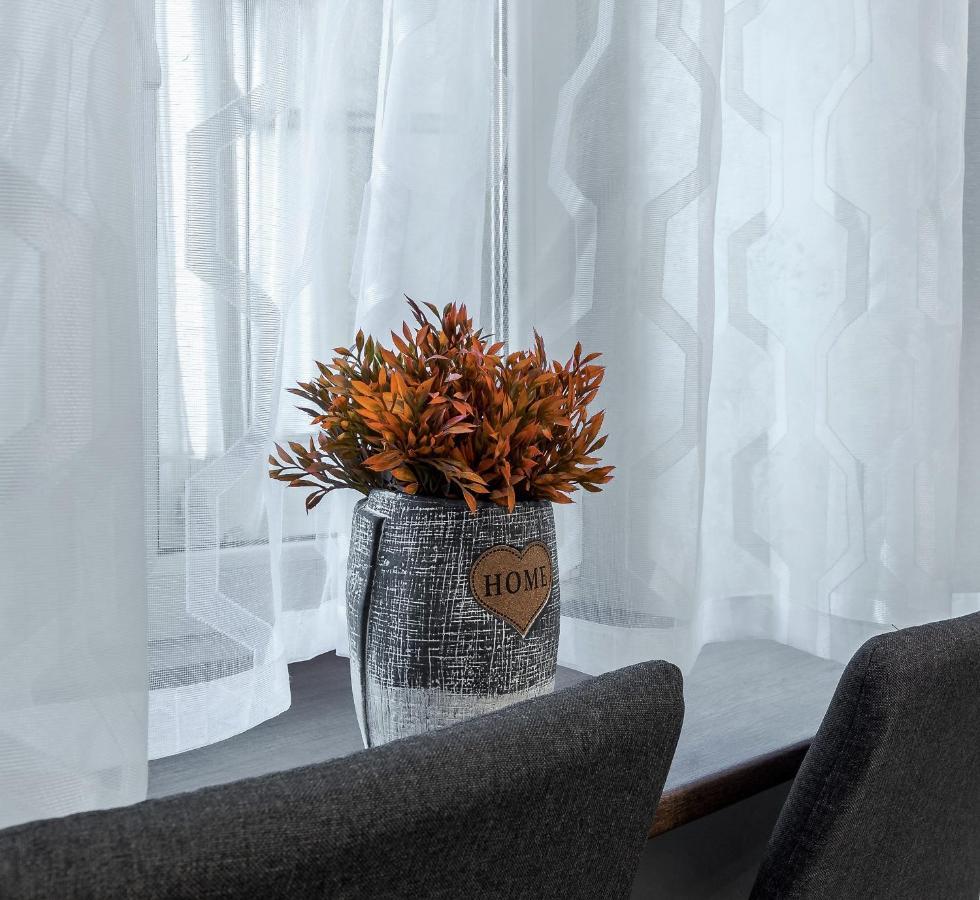 Golden Violin ! Apartments Lviv T المظهر الخارجي الصورة