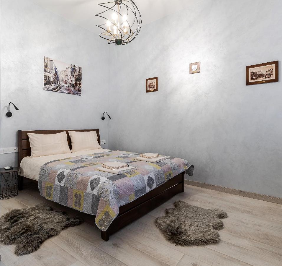 Golden Violin ! Apartments Lviv T المظهر الخارجي الصورة