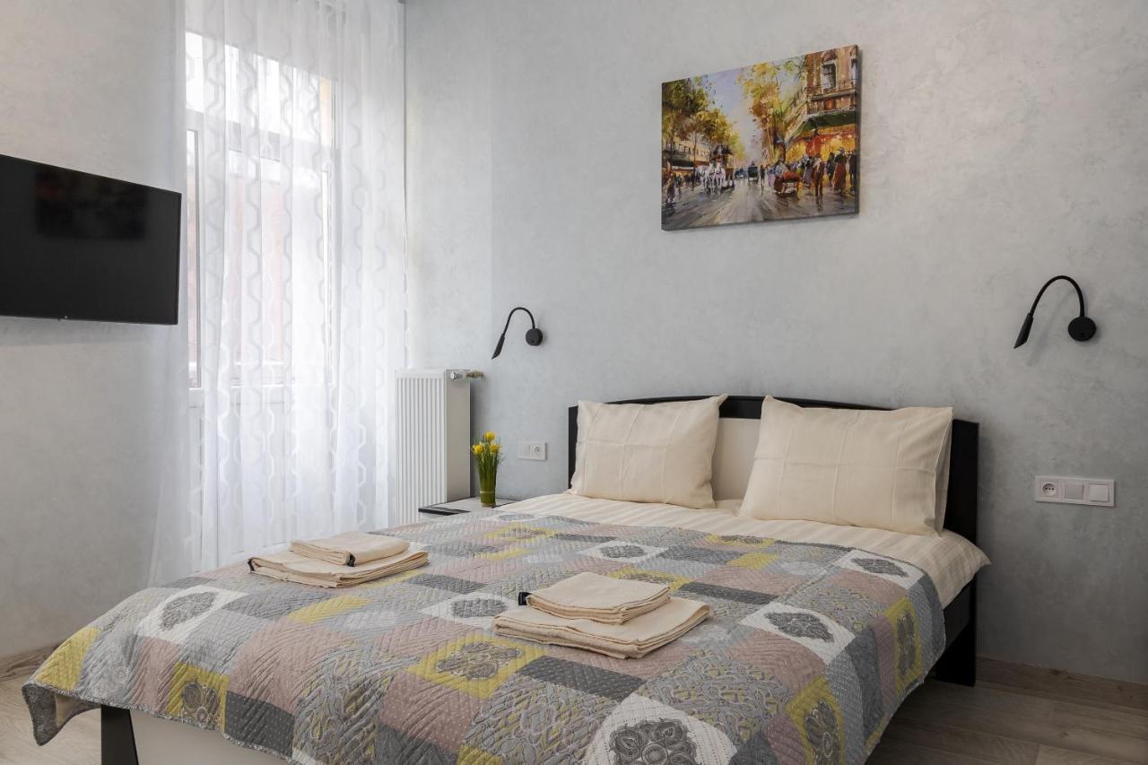Golden Violin ! Apartments Lviv T المظهر الخارجي الصورة
