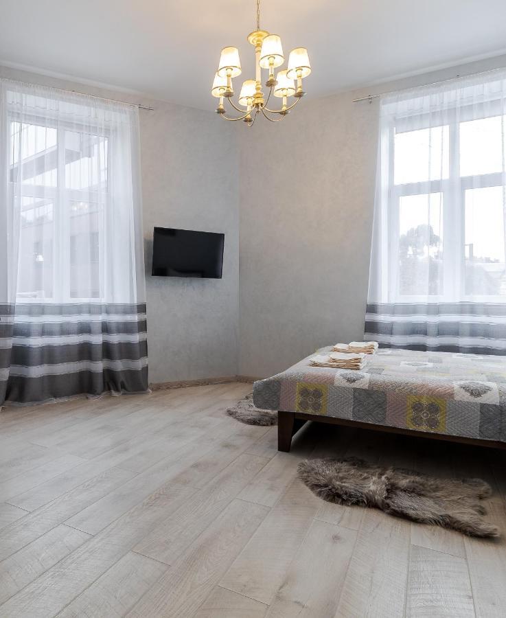 Golden Violin ! Apartments Lviv T المظهر الخارجي الصورة